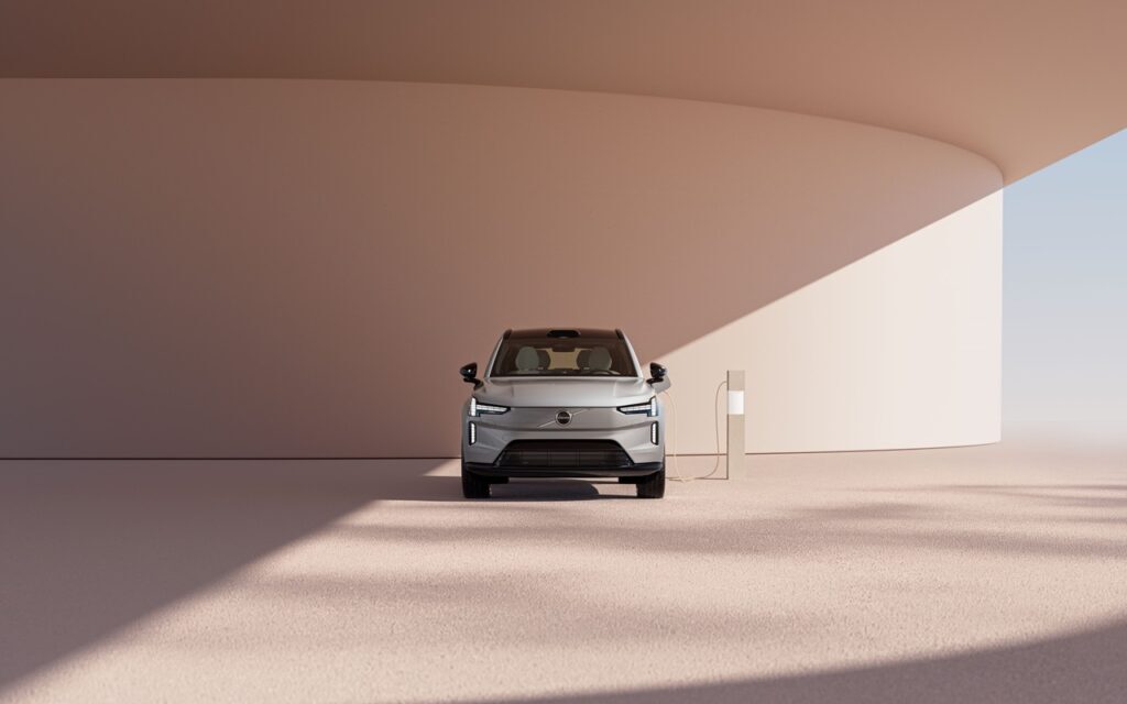 Volvo Cars launches new Energy Solutions business, embracing wider climate potential of electric cars