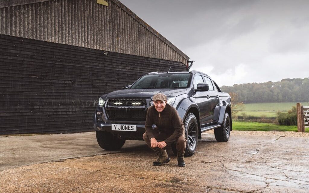 Vinnie Jones chooses Isuzu D-MAX AT35 as his adventure companion