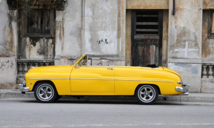 5 Benefits of Driving and Owning a Vintage Car Today