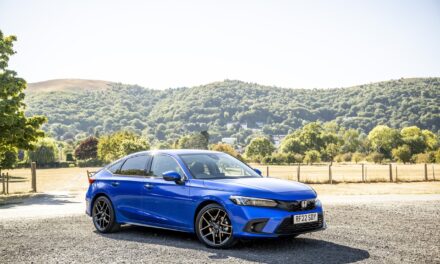Honda Civic e:HEV is Best Medium Family Car at Parkers New Car Awards