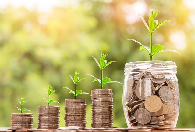 How Martin Lewis Helps People Save Money