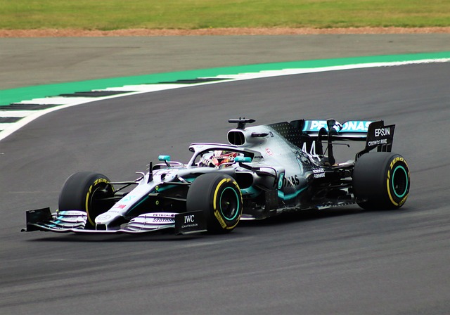 Hamilton Triumphs at Silverstone: A Thrilling British Grand Prix