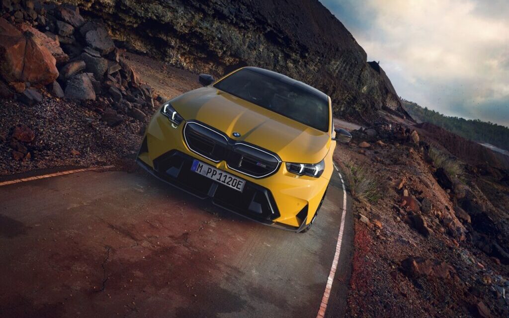 Standout dynamics showcased in distinctive style: the BMW M Performance Parts for the all-new BMW M5