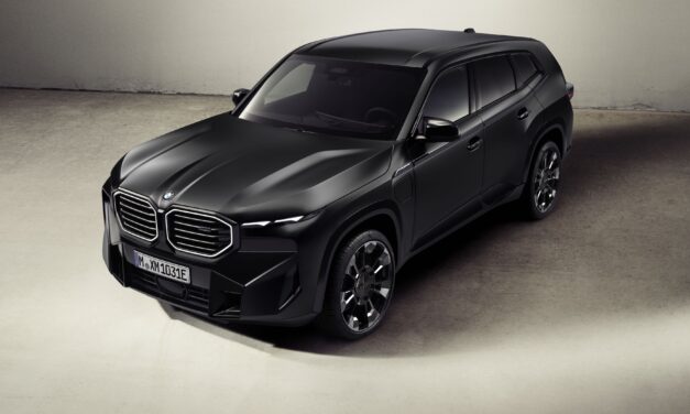 BMW and Kith continue their cooperation and present the BMW XM in an exclusive edition