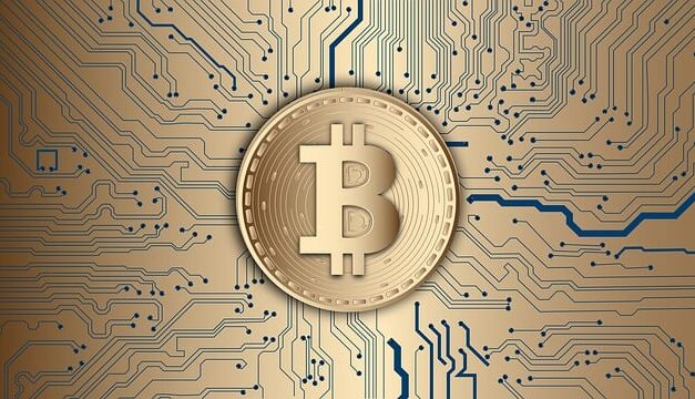 Bitcoin Faces Market Volatility Amid Tech Selloff and Political Developments