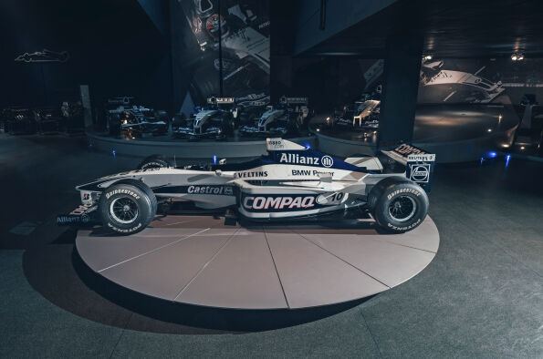 Ex-Jenson Button Williams FW22 to take to the track at the Donington Historic Festival