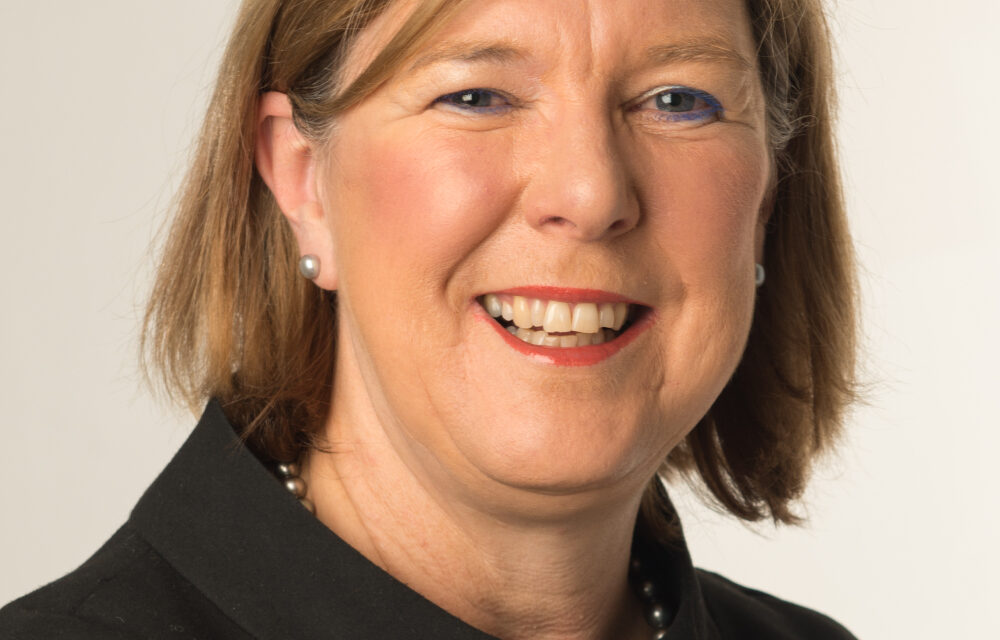 Celebration of loyalty for nearly 3,000 years of service by college staff