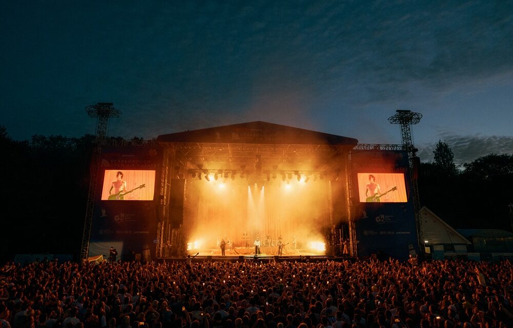PIX – ‘THERE’S A REASON WHY’ BLOSSOMS WOWED FANS AT TK MAXX PRESENTS SCARBOROUGH OPEN AIR THEATRE