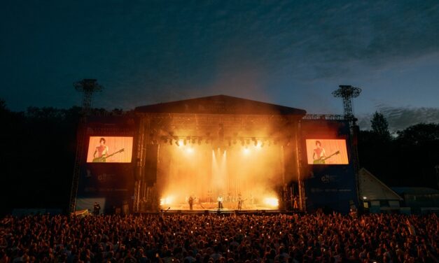 PIX – ‘THERE’S A REASON WHY’ BLOSSOMS WOWED FANS AT TK MAXX PRESENTS SCARBOROUGH OPEN AIR THEATRE