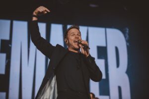 PICTURES – OLLY MURS AT THE PIEC HALL, HALIFAX
