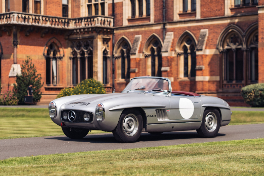 Special opportunity to own highly desirable late-production 300SL Roadster