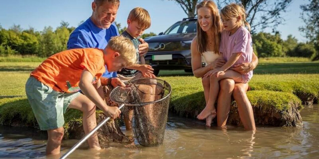 Volvo Car UK teams up with the Eden Project and wildlife expert Steve Backshall to launch Roadside Nature campaign