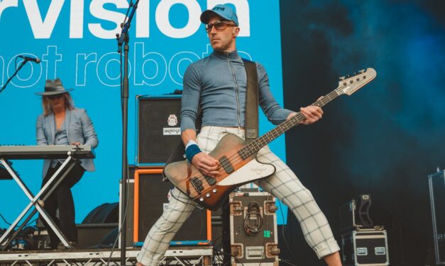 PICTURES – EXTREME AND TERRORVISION ROCK THE PIECE HALL, HALIFAX
