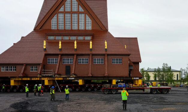 The Historic Relocation of Kiruna Church: Sweden’s Wooden Masterpiece on the Move