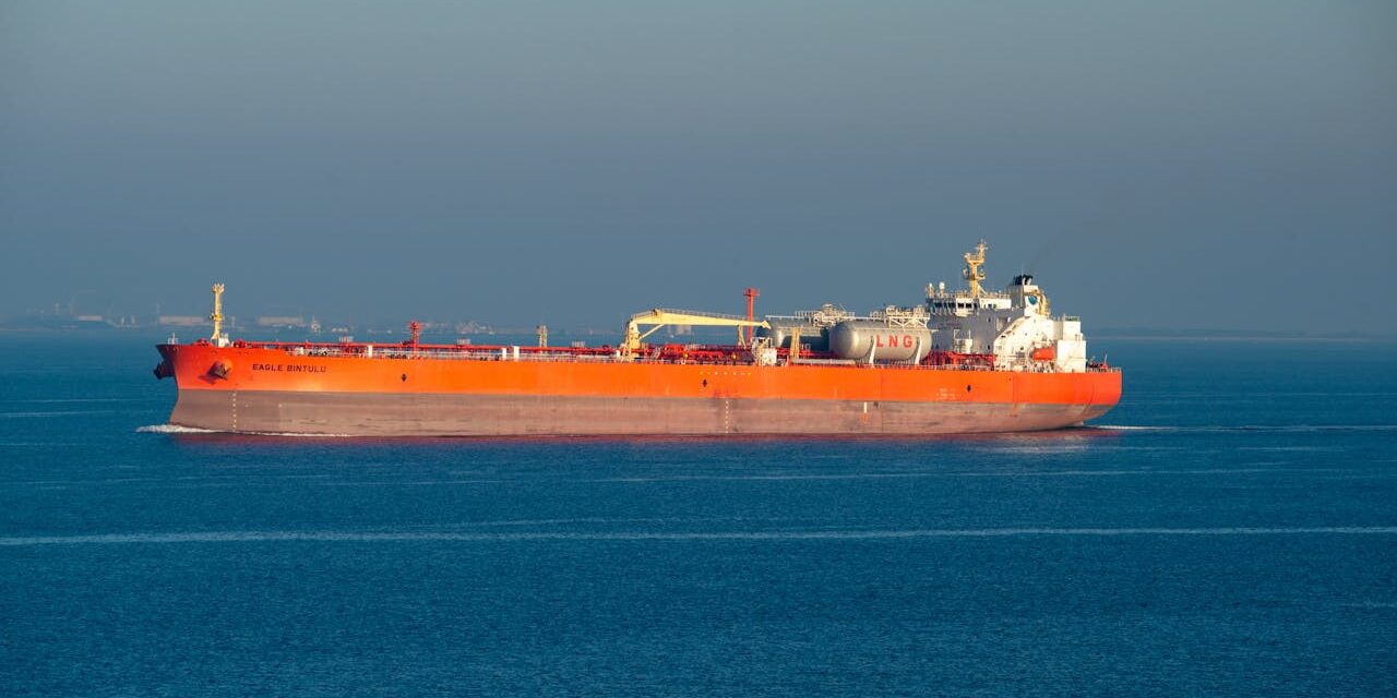 Retail Oil Trading Surges 246% as Investors React to Iran Conflict