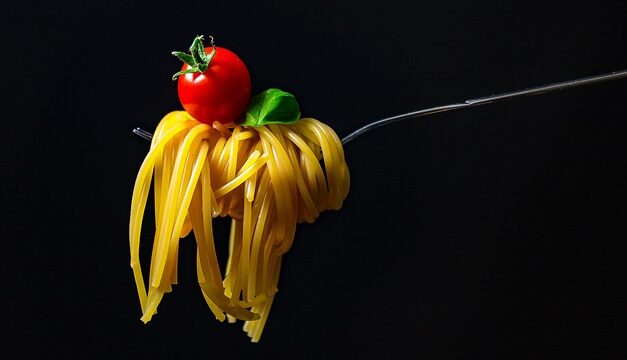 New data warns of hidden risks in allergen information when eating out